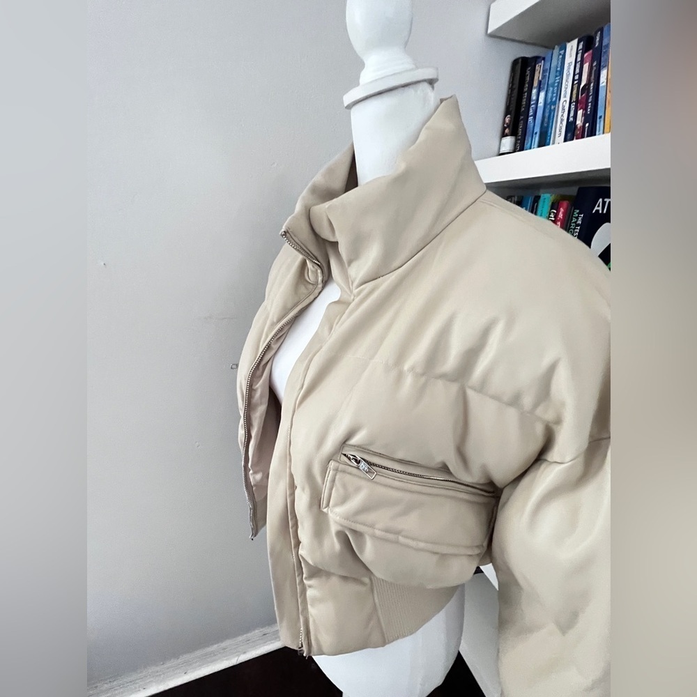 Saunders Collective Faux Leather Cream Puffer Jacket size medium - Picture 5 of 16